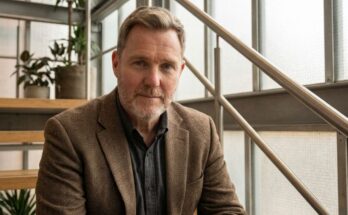 Simon Squibb Net Worth