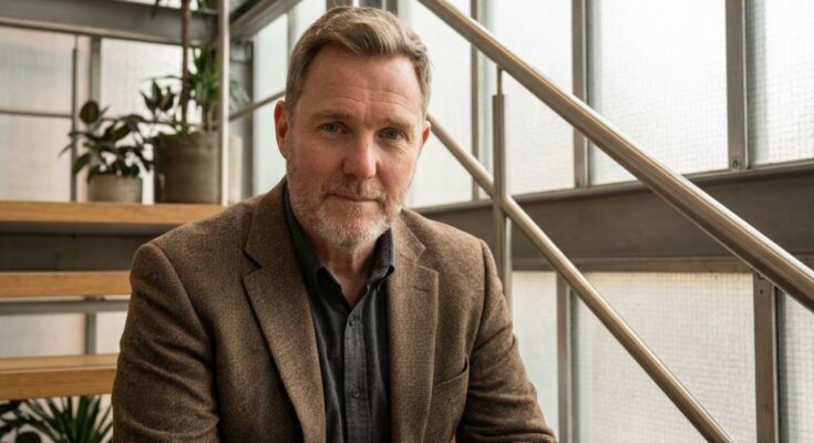 Simon Squibb Net Worth